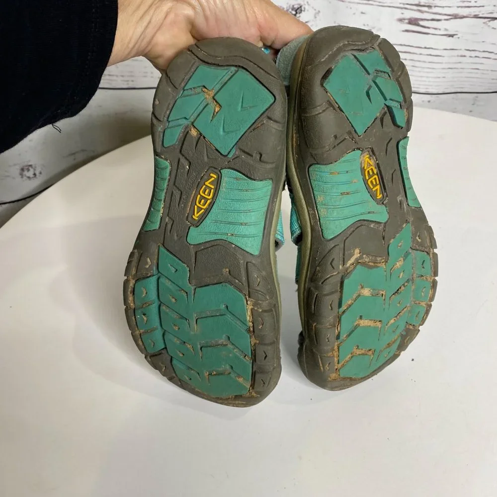Keen  Newport‎ H2 Water Shoes Fisherman Footwear Waterproof Kids  Size 3